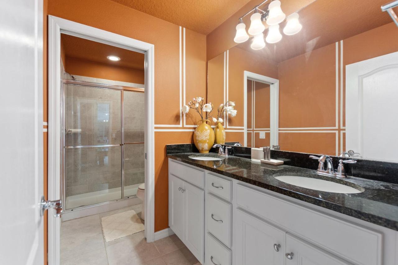 Stylish Cozy Family Getaway With Private Pool And Lake View Kissimmee Exterior foto